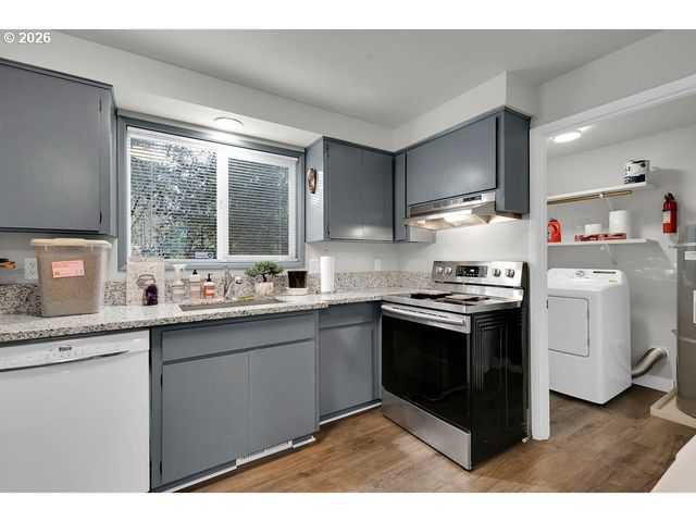 2953 W 15TH Ave, Eugene, OR 97402