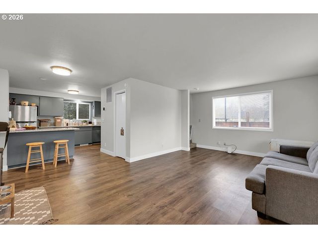 2953 W 15TH Ave, Eugene, OR 97402