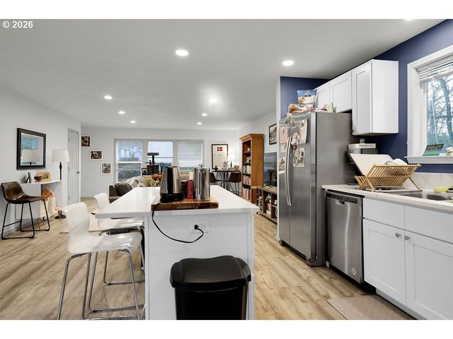 2953 W 15TH Ave, Eugene, OR 97402