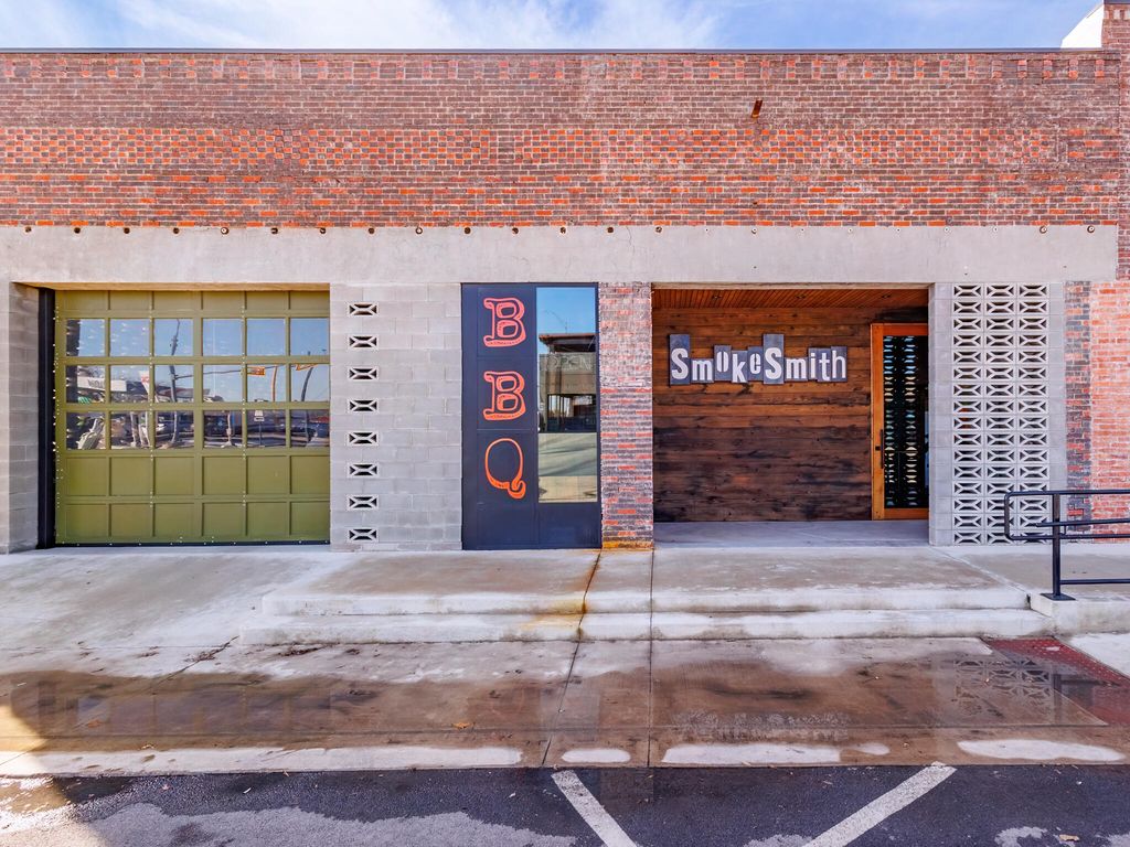 Image 7 of property listing at 420 S Commercial Avenue, Coleman, TX 76834