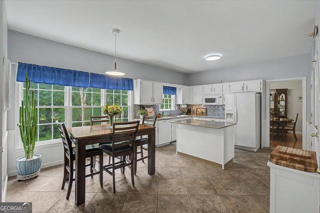609 Adam Circle, Woodstock, GA 30188