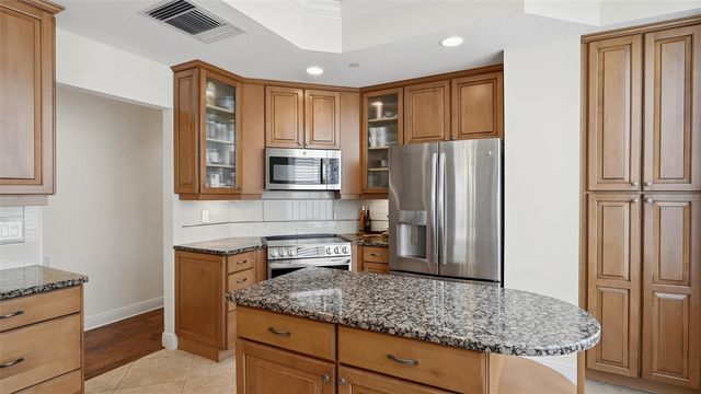 6340 WATERCREST WAY 301, Lakewood Ranch, FL 34202