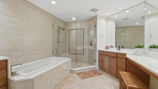 6340 WATERCREST WAY 301, Lakewood Ranch, FL 34202