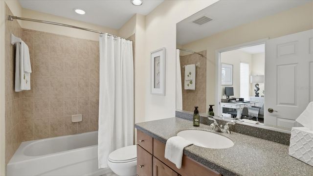 6340 WATERCREST WAY 301, Lakewood Ranch, FL 34202