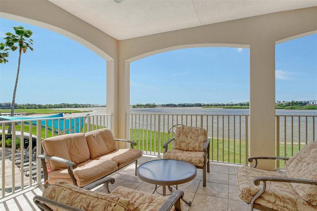 6340 WATERCREST WAY 301, Lakewood Ranch, FL 34202
