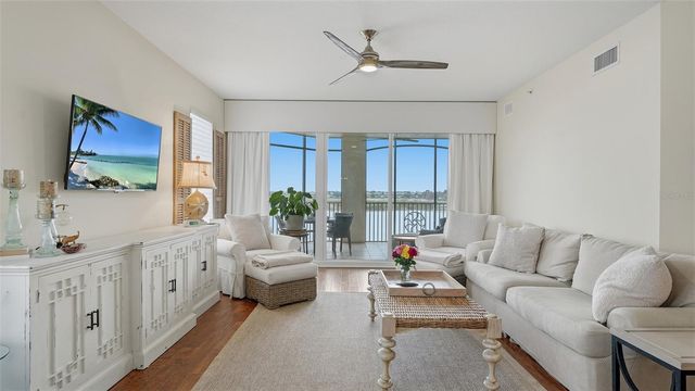 6340 WATERCREST WAY 301, Lakewood Ranch, FL 34202