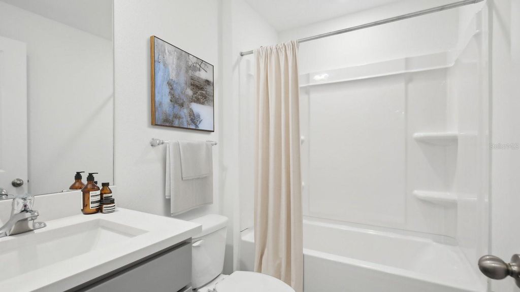 Image 12 of property listing at 35330 VALLEY RIDGE ROAD, Dade City, FL 33525