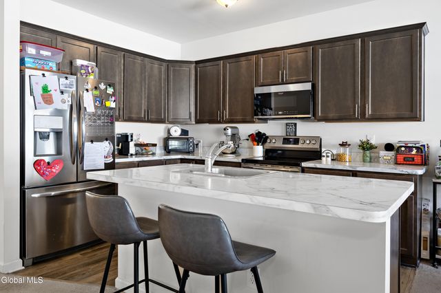 1002 Grayson Place, Glenville, NY 12302