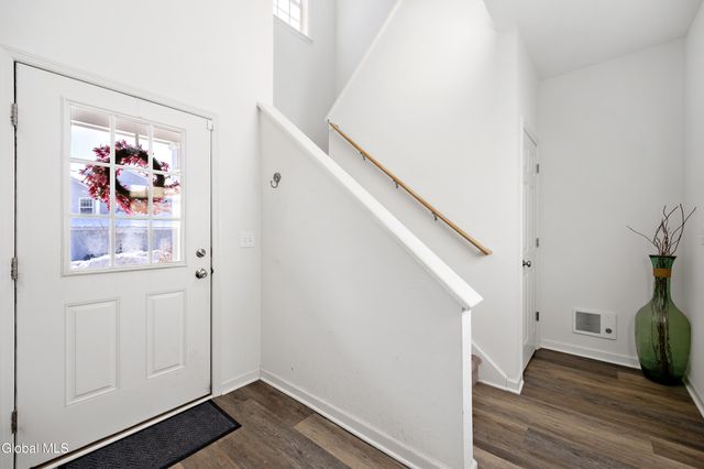 1002 Grayson Place, Glenville, NY 12302