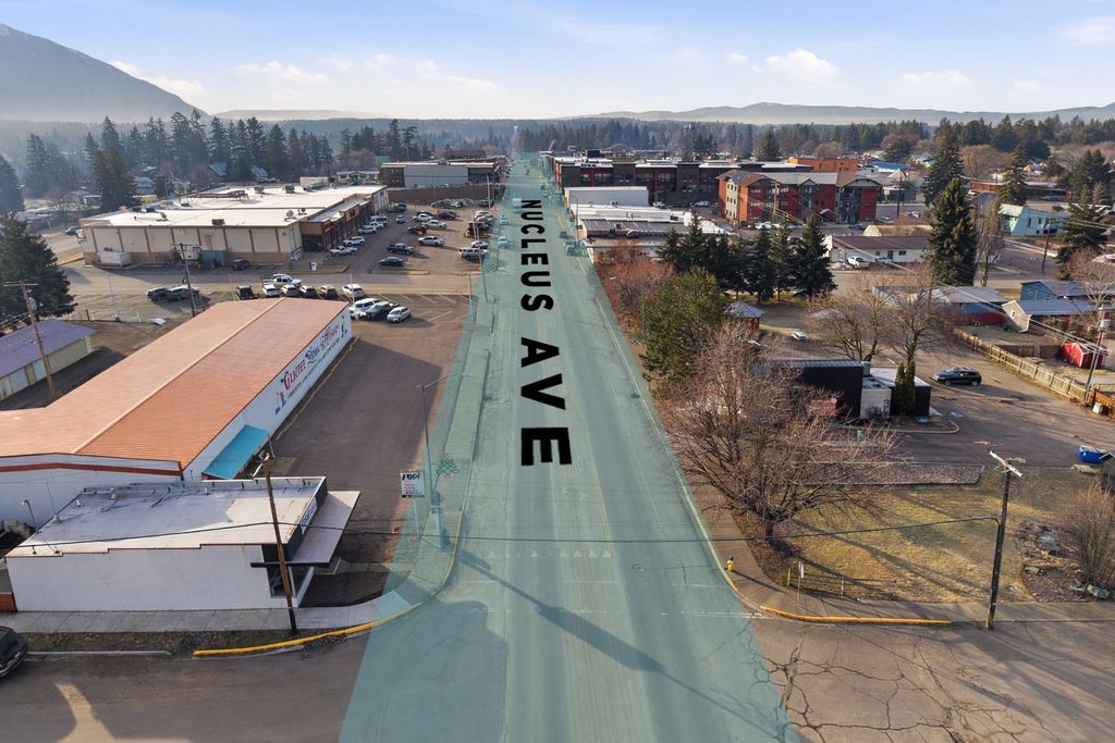 307 Nucleus Avenue, Columbia Falls, MT 59912 photo 11