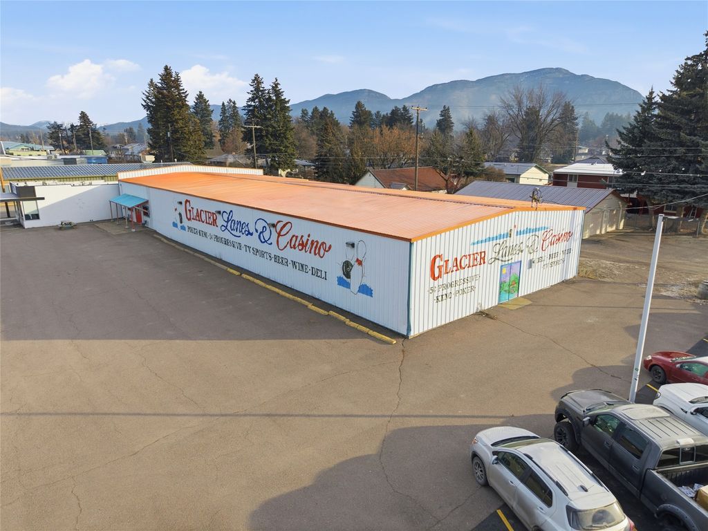 307 Nucleus Avenue, Columbia Falls, MT 59912 photo 2