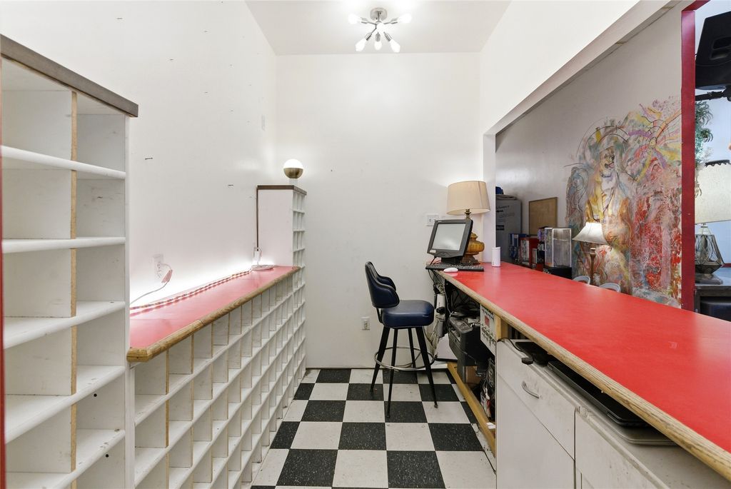 307 Nucleus Avenue, Columbia Falls, MT 59912 photo 4