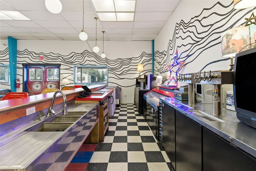 307 Nucleus Avenue, Columbia Falls, MT 59912 photo 7