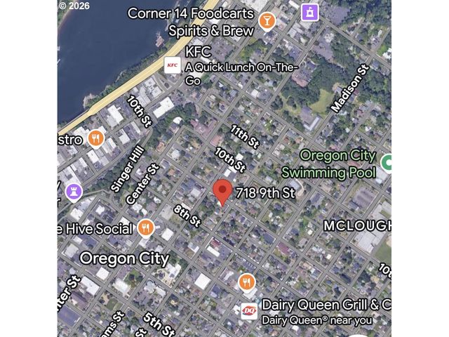 718 9TH St, Oregon City, OR 97045