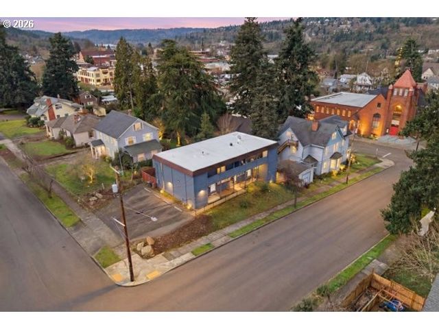 718 9TH St, Oregon City, OR 97045