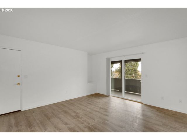 718 9TH St, Oregon City, OR 97045