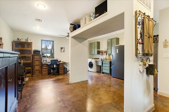 192 Dove Canyon Drive, Gordonville, TX 76245