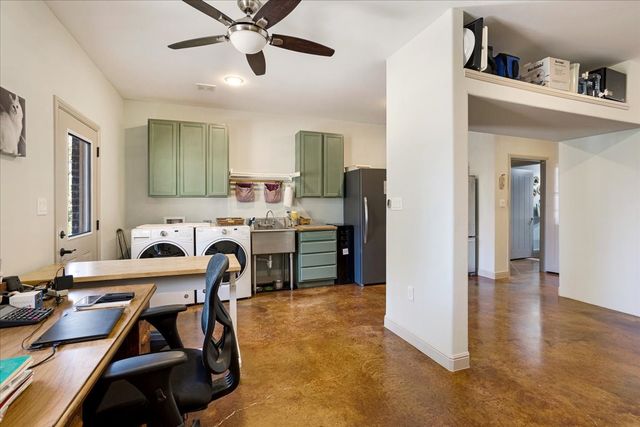 192 Dove Canyon Drive, Gordonville, TX 76245