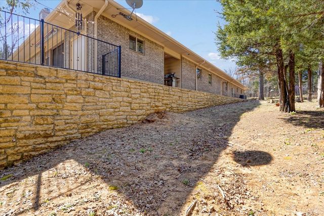 192 Dove Canyon Drive, Gordonville, TX 76245