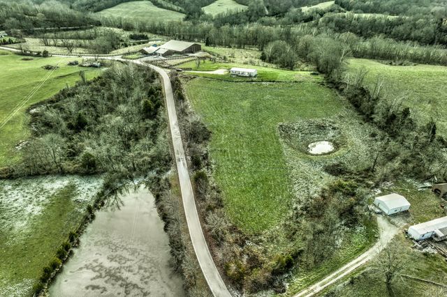 385 Mosby Creek Road, Sparta, KY 41086