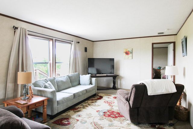 385 Mosby Creek Road, Sparta, KY 41086