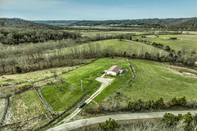 385 Mosby Creek Road, Sparta, KY 41086