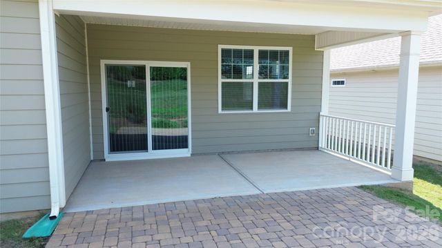 386 Secretariat Drive, Iron Station, NC 28080