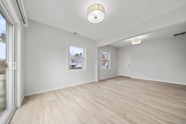 1 Salem Street 3, Wakefield, MA 01880