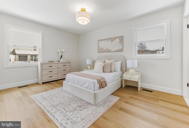 28 COUNTRY CLUB RD, Willingboro, NJ 08046