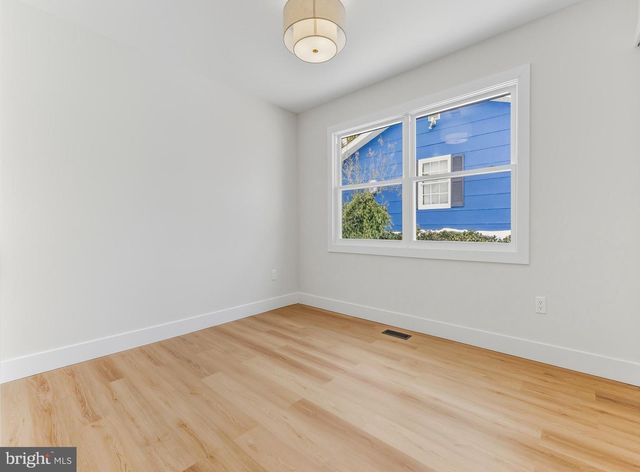 28 COUNTRY CLUB RD, Willingboro, NJ 08046