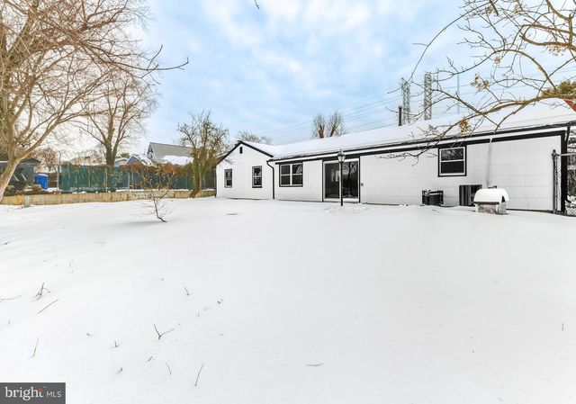 28 COUNTRY CLUB RD, Willingboro, NJ 08046