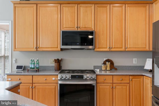 6009 SMOOTH STONE PL, Haymarket, VA 20169
