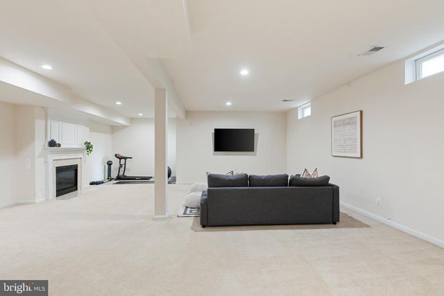 6009 SMOOTH STONE PL, Haymarket, VA 20169