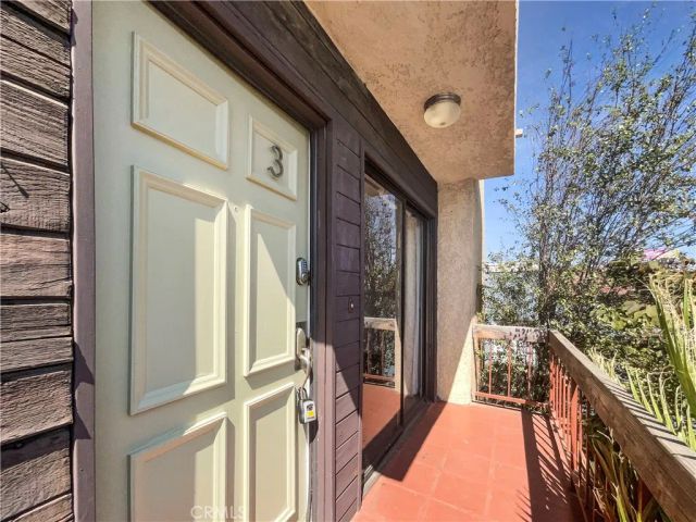 14735 Victory, Van Nuys, CA 91411