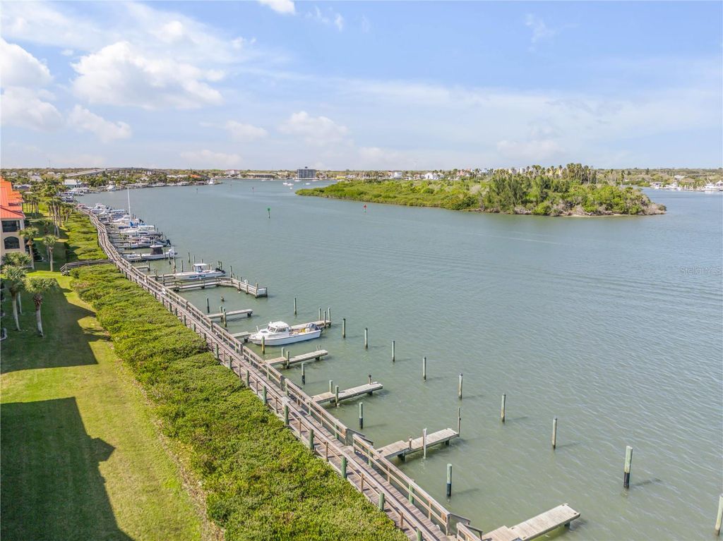 Image 15 of property listing at 415 BOUCHELLE DRIVE, New Smyrna Beach, FL 32169