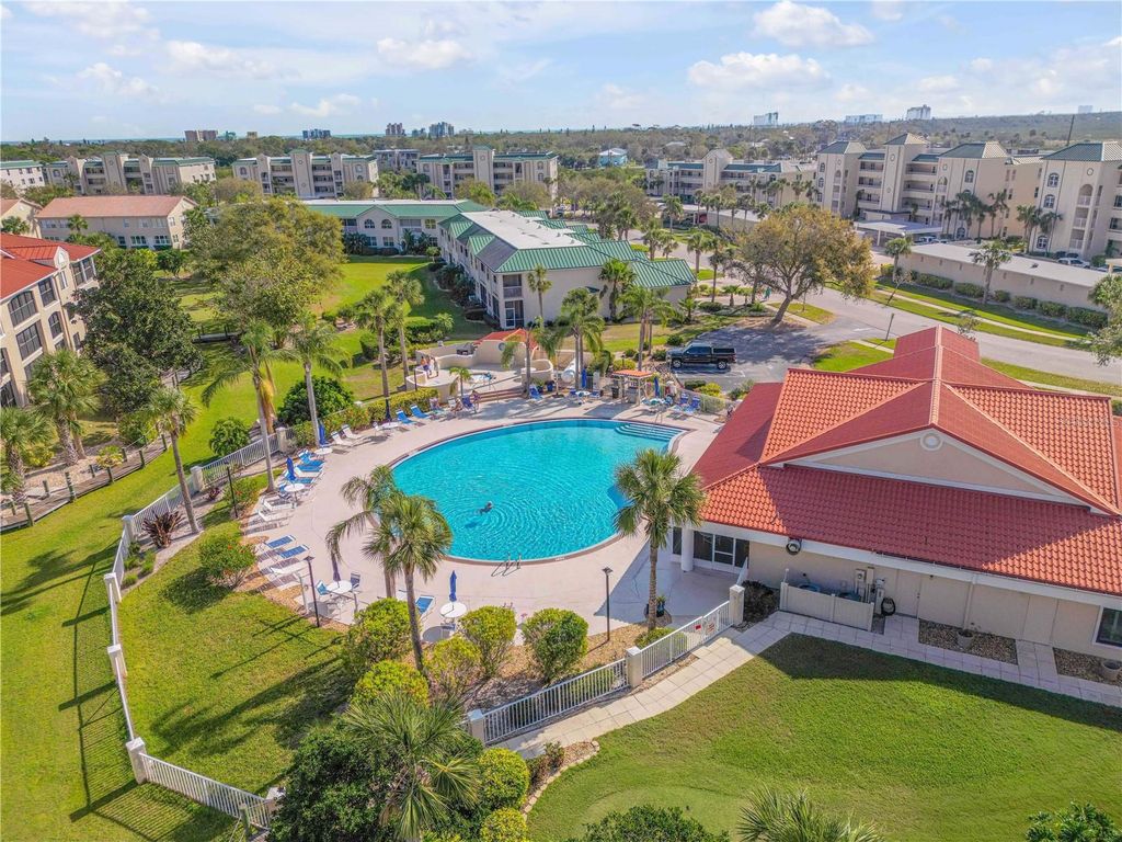 Image 23 of property listing at 415 BOUCHELLE DRIVE, New Smyrna Beach, FL 32169