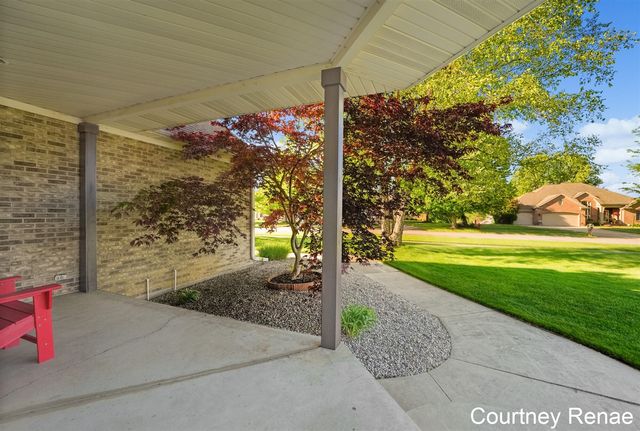 7730 Broadview Drive, Caledonia, MI 49316