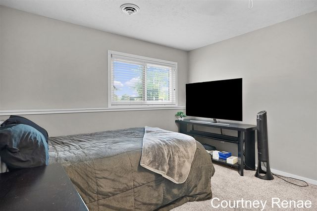 7730 Broadview Drive, Caledonia, MI 49316