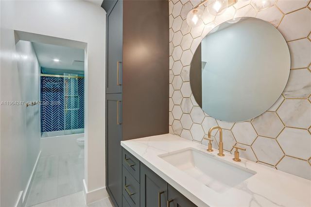 438 Mendoza Ave., Coral Gables, FL 33134