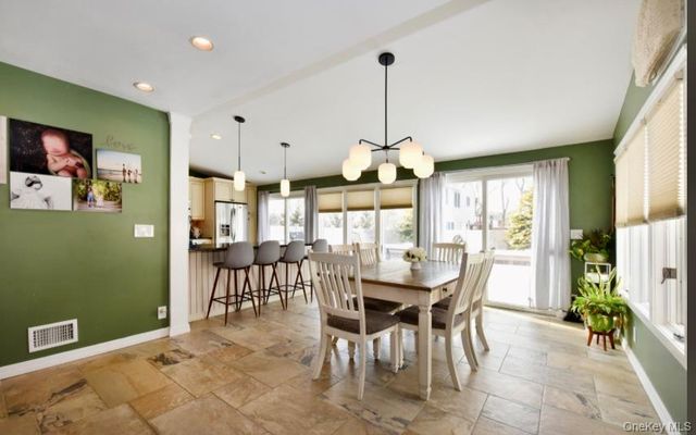 320 Roosevelt Avenue, Massapequa Park, NY 11762