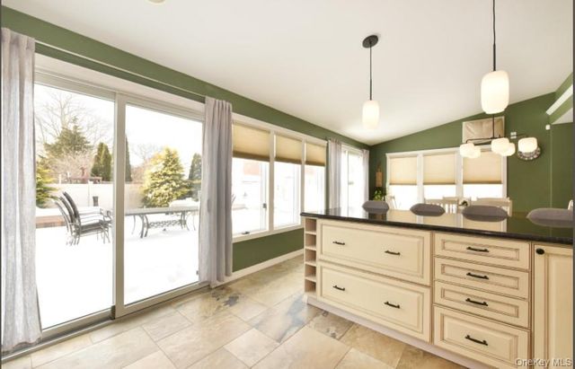 320 Roosevelt Avenue, Massapequa Park, NY 11762