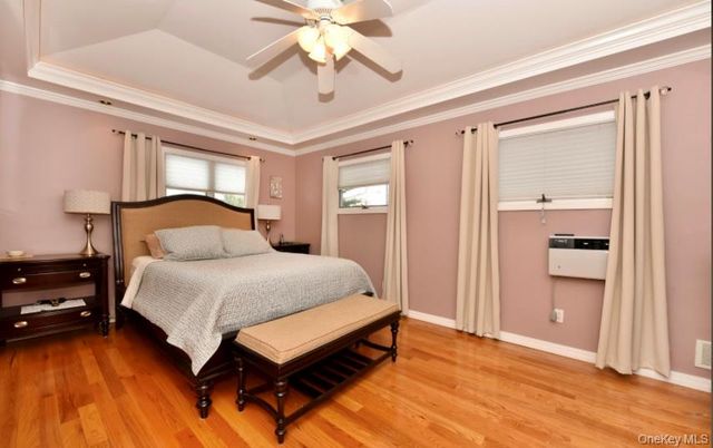 320 Roosevelt Avenue, Massapequa Park, NY 11762