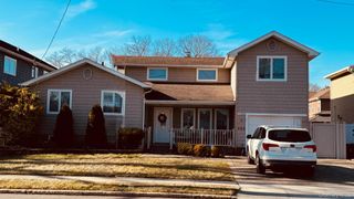 320 Roosevelt Avenue, Massapequa Park, NY 11762