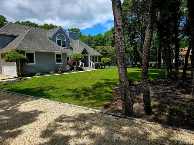 3 Bennett Drive, East Quogue, NY 11942