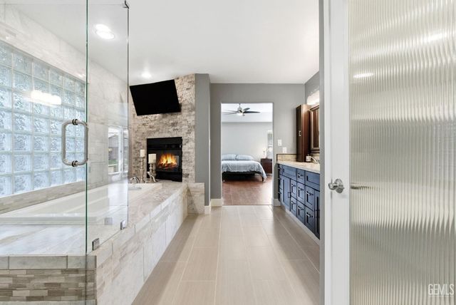 13201 Meacham Road, Bakersfield, CA 93314