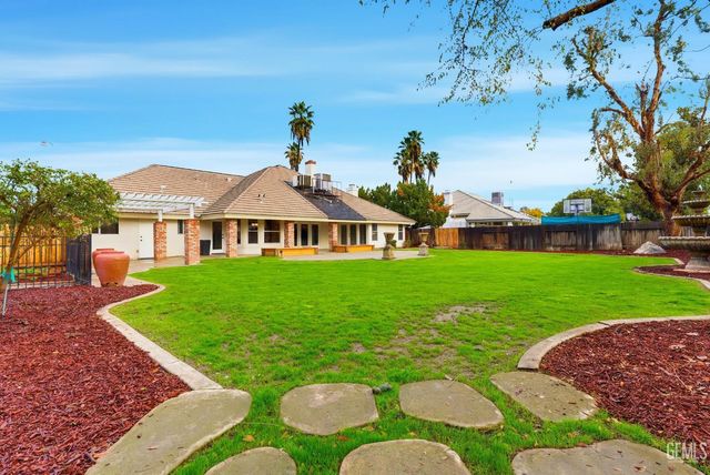 13201 Meacham Road, Bakersfield, CA 93314