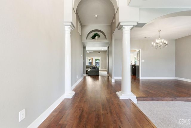 13201 Meacham Road, Bakersfield, CA 93314