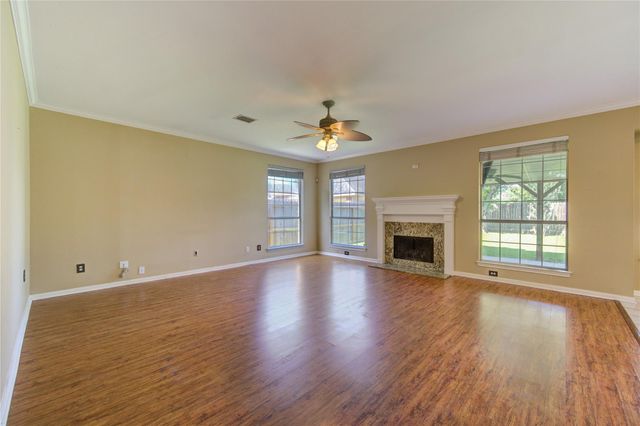 2227 Country Mile Lane, Richmond, TX 77406