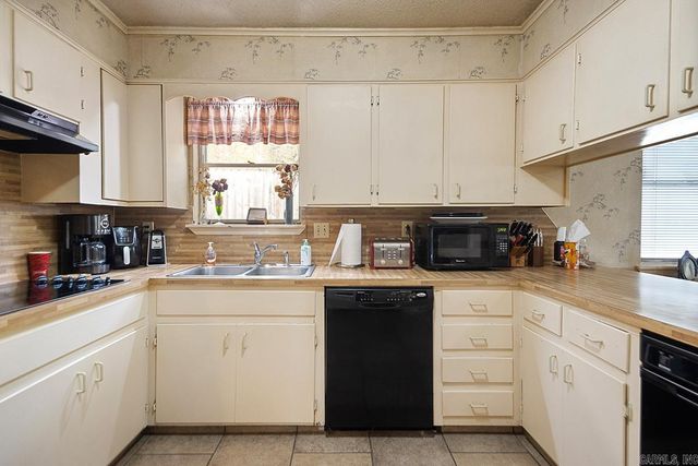 3119 Summit Court, Little Rock, AR 72227