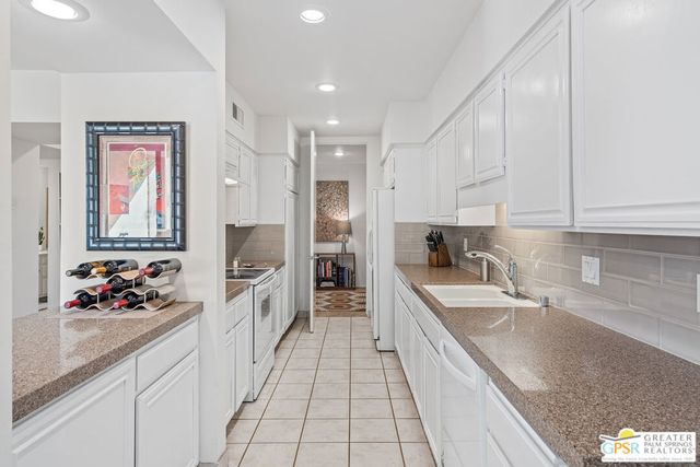 2454 E Palm Canyon Drive 1A, Palm Springs, CA 92264